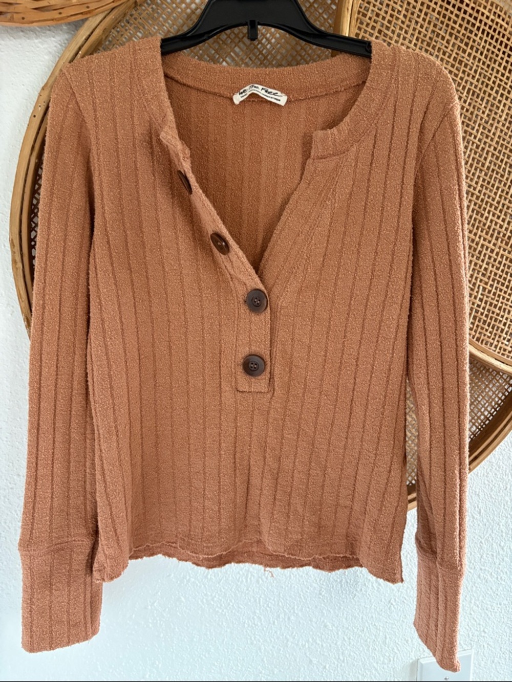 Free People We The Free Vintage-Inspired Ribbed Henley Sweater — Camel Brown